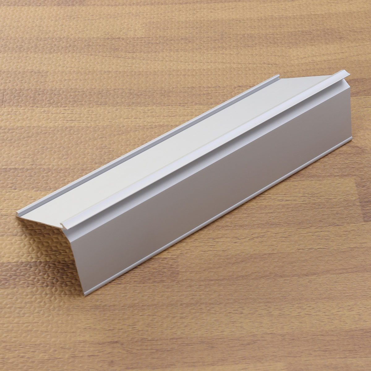ที่วางนามบัตรอะลูมิเนียมรูปตัว - Desk Name Plate บทวิจารณ์และราคา